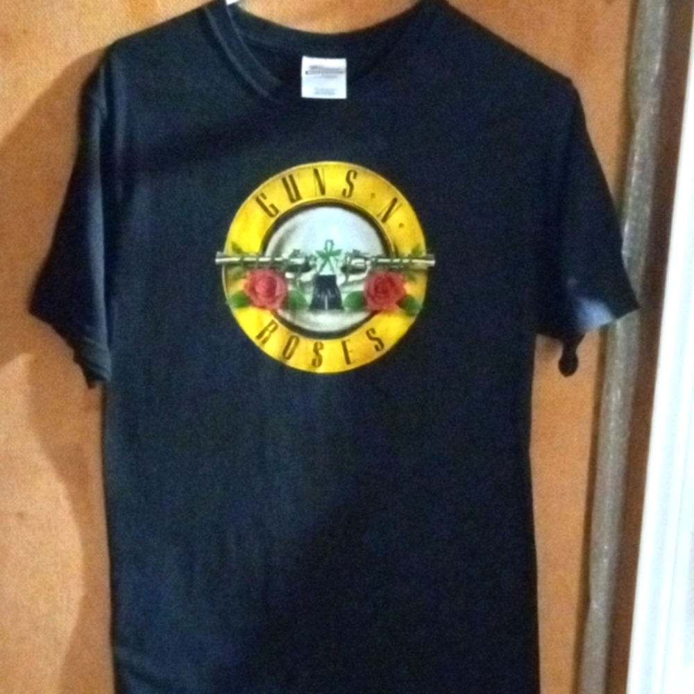 Tee shirt
